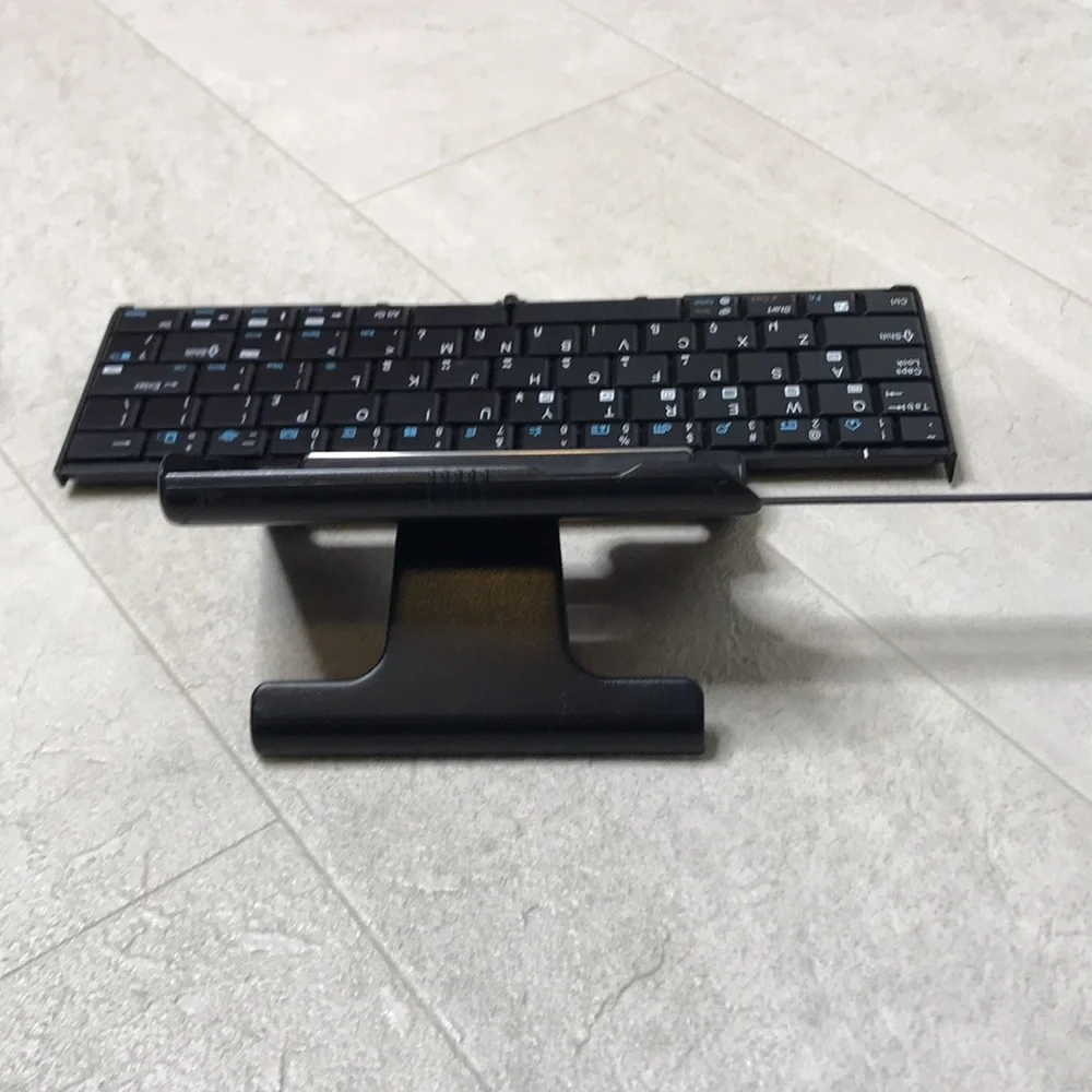 Palm Univeral Wireless Keyboard Black Portable Folding QWERTY Bluetooth Travel